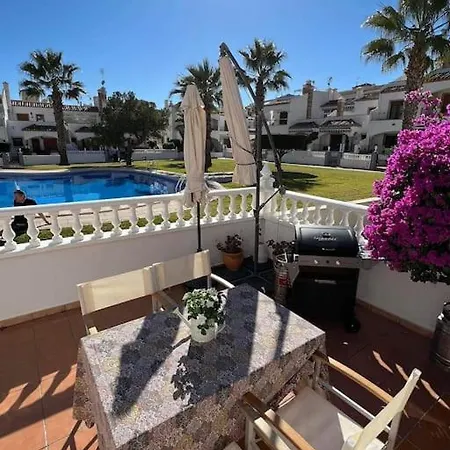 By The Pool Costa Blanca 3br בית נופש אוריהואלה