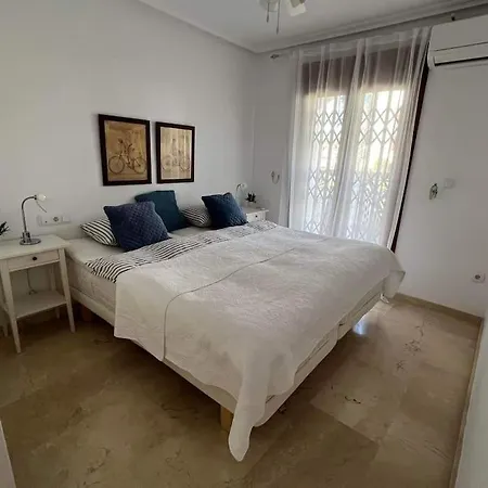 בית נופש By The Pool Costa Blanca 3br אוריהואלה
